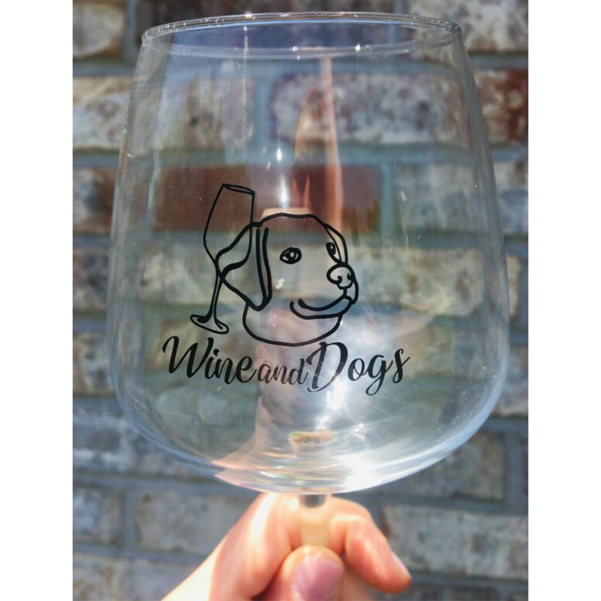 https://www.wineanddogs.net/cdn/shop/products/Untitled_design_1_e06917cf-52cf-4b82-82cf-d4e58fce5336_2048x.png?v=1615048938